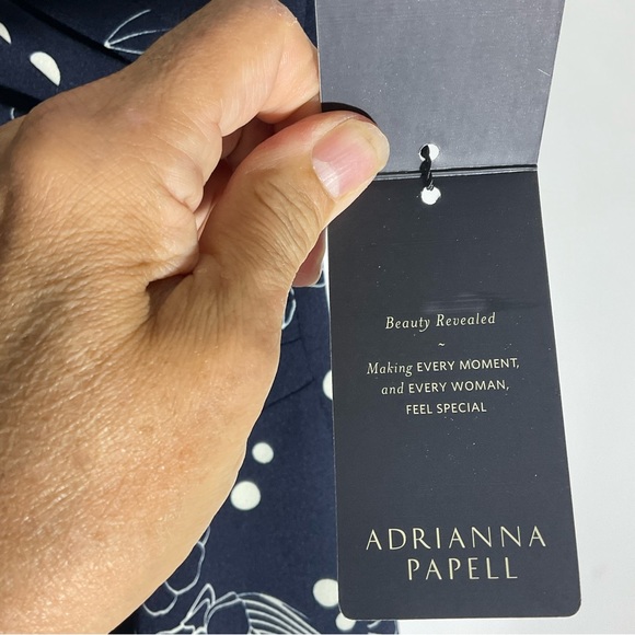 Adrianna Papell Women’s Sleeveless Sheath Floral Dot Print Pleated Dress Size 2. - Picture 9 of 16